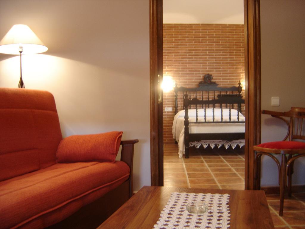 Hostal Casa Laure Y Mª Jose Arens de Lledo Exterior photo