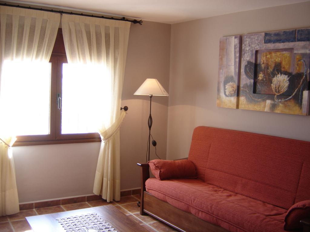 Hostal Casa Laure Y Mª Jose Arens de Lledo Exterior photo