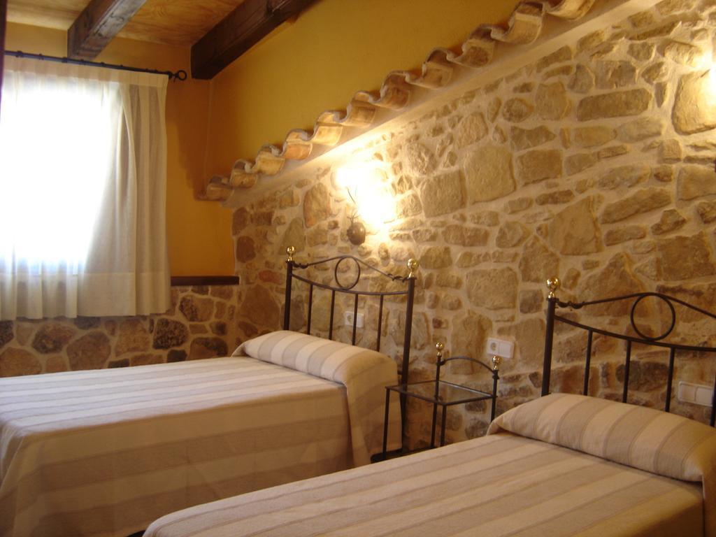 Hostal Casa Laure Y Mª Jose Arens de Lledo Exterior photo